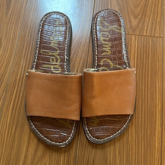 Sam Edelman slides - Picture 2 of 3